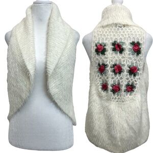 Venice Blue Vintage 90s White Eyelash & Crochet Flower Open Cardigan Bolero